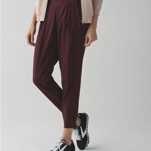 lululemon &goCity joggers in Bordeaux drama